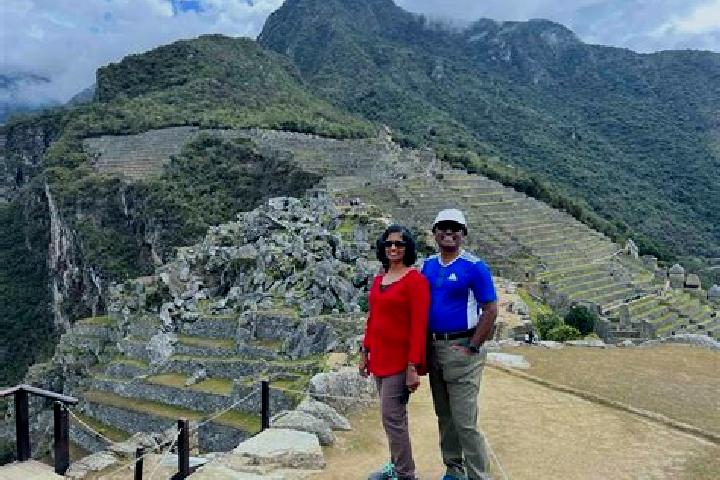 Escorts Arahuay, Peru — Local Companions