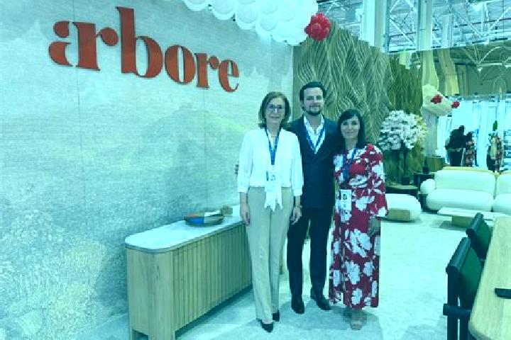Escorts Arbore, Romania — Local Companions