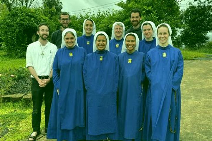 Escorts Arengosse, France — Local Companions