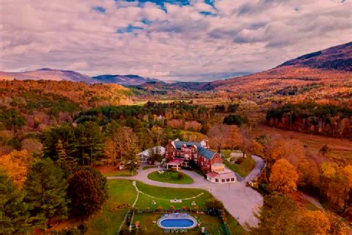 Escorts Ascutney, United States — Local Companions