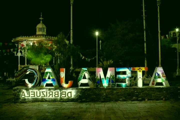 Escorts Atemajac de Brizuela, Mexico — Local Companions