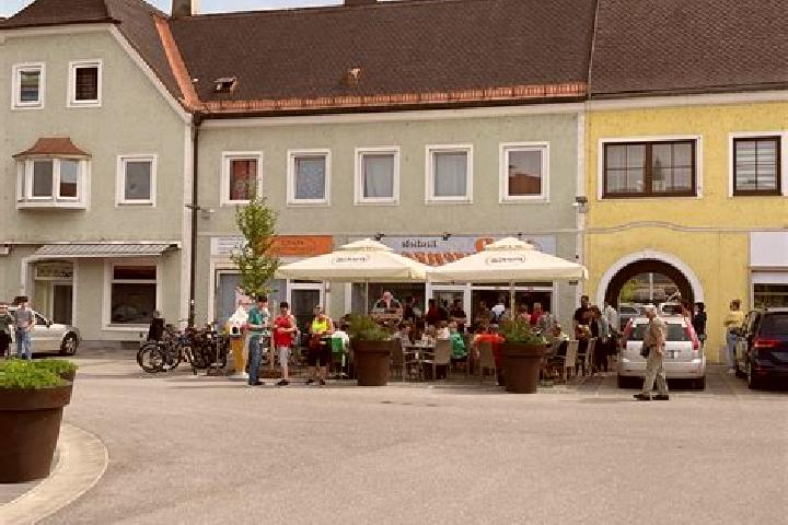 Escorts Attnang, Austria — Local Companions