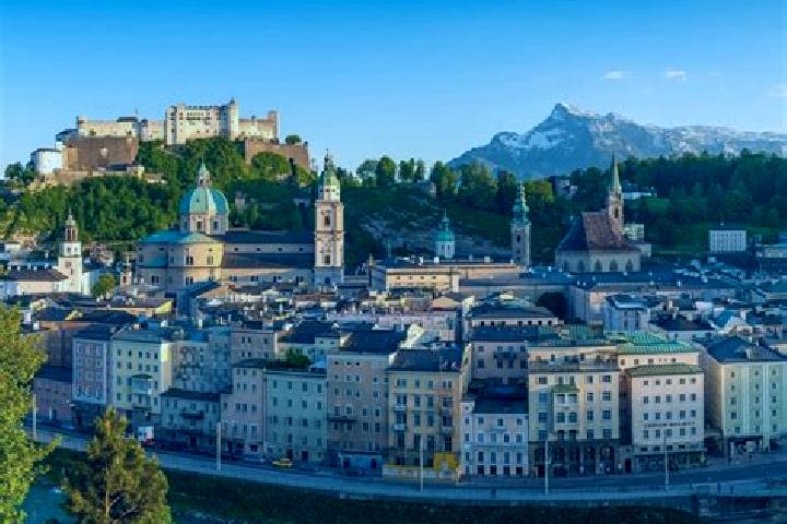 Escorts Atzbach, Austria — Local Companions