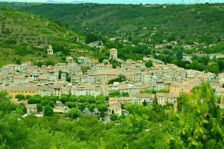 Escorts Aups, France — Local Companions