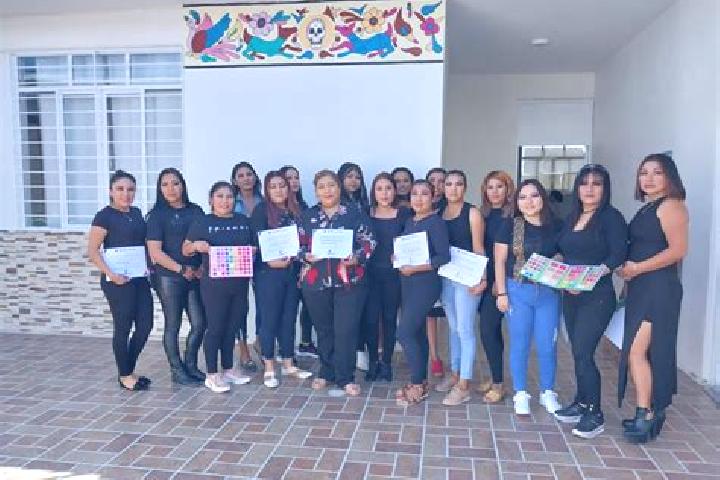 Escorts Axaxacualco, Mexico — Local Companions