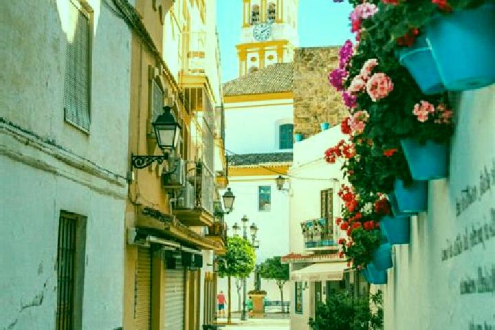 Escorts Ayerbe, Spain — Local Companions