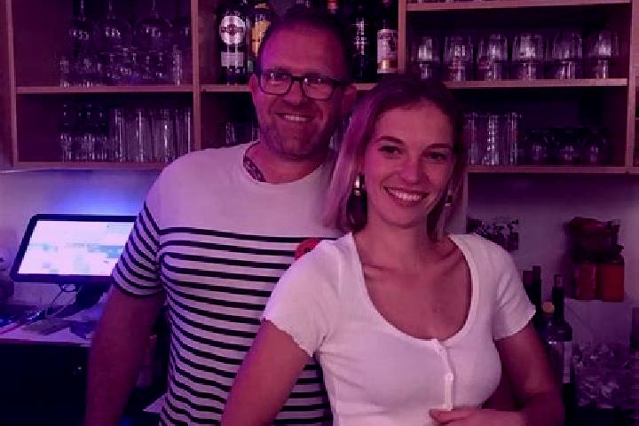Escorts Ayherre, France — Local Companions