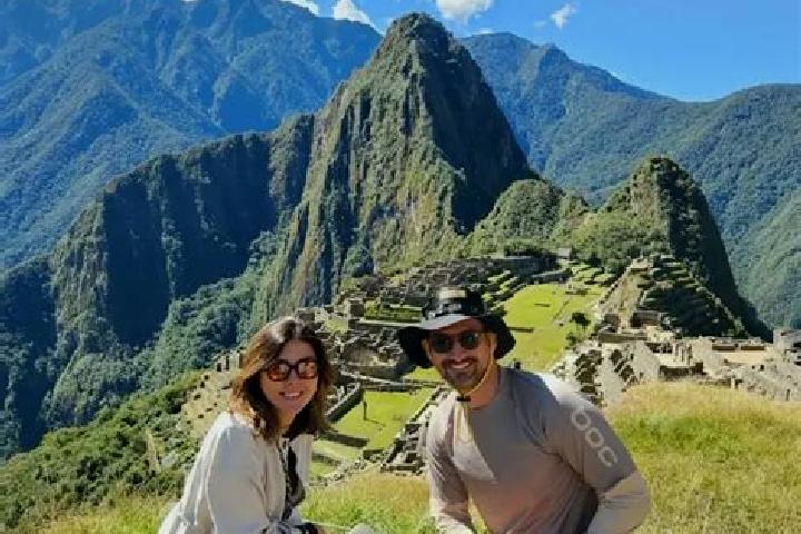 Escorts Ayna, Peru — Local Companions