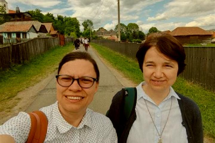 Escorts Badon, Romania — Local Companions