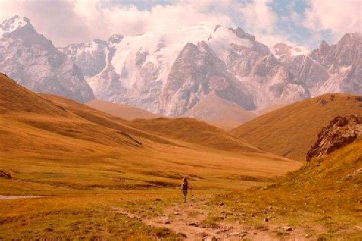 Escorts Baetovo, Kyrgyzstan — Local Companions