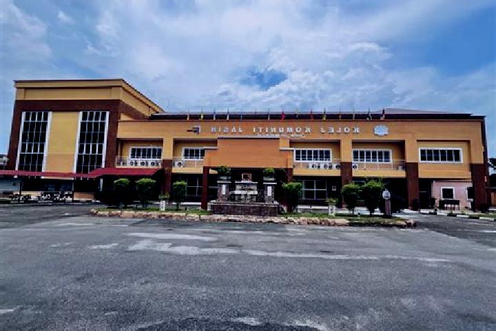 Escorts Bagan Datuk, Malaysia — Local Companions