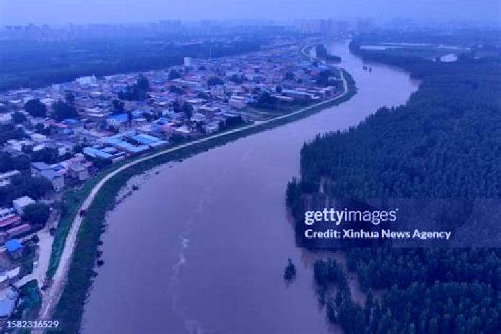 Escorts Baigou, China — Local Companions