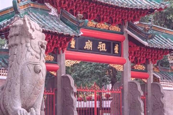 Escorts Baise, China — Local Companions