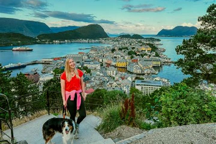 Escorts Balestrand, Norway — Local Companions