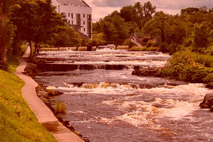 Escorts Ballisodare, Ireland — Local Companions