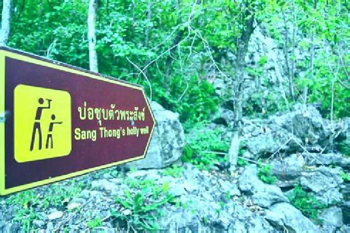 Escorts Ban Khao Nang Sang Hua, Thailand — Local Companions