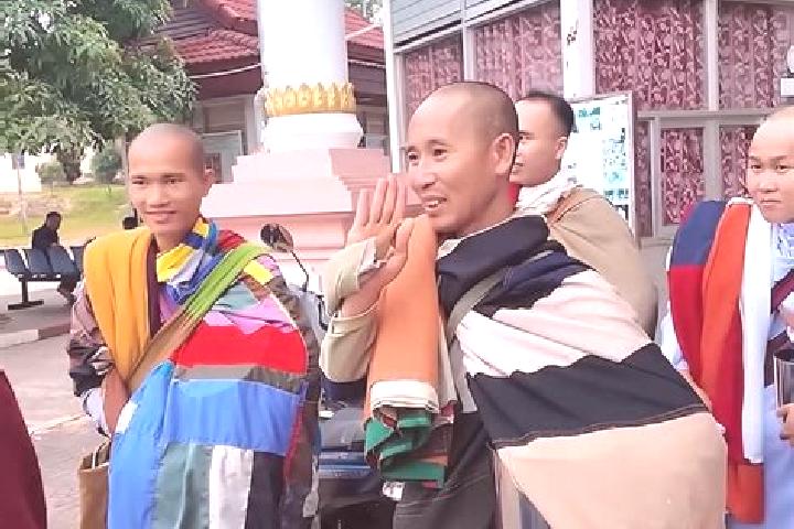 Escorts Ban Mahaxai, Laos — Local Companions