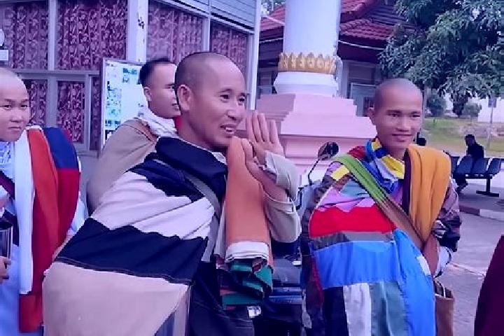Escorts Ban Nasang, Laos — Local Companions