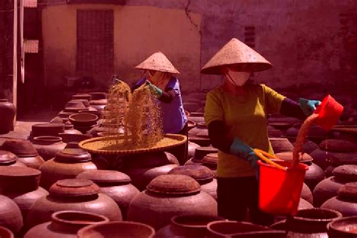 Escorts Ban Yen Nhan, Vietnam — Local Companions