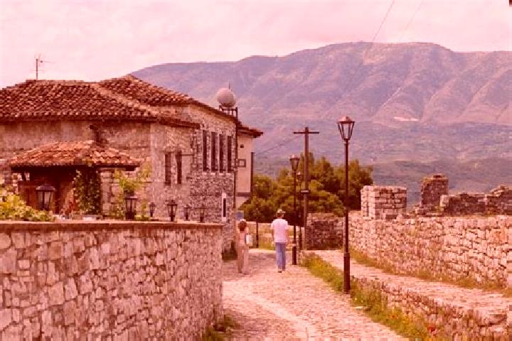 Escorts Banaj, Albania — Local Companions