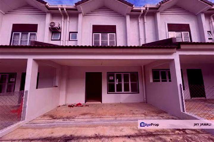 Escorts Bandar Baru Salak Tinggi, Malaysia — Local Companions