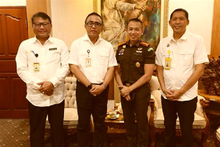 Escorts Banjar Tegal Belodan, Indonesia — Local Companions