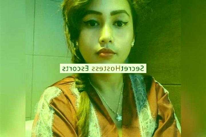 Escorts Banyuanyar, Indonesia — Local Companions