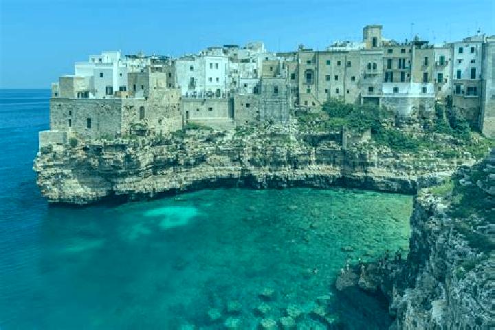 Escorts Barra, Italy — Local Companions