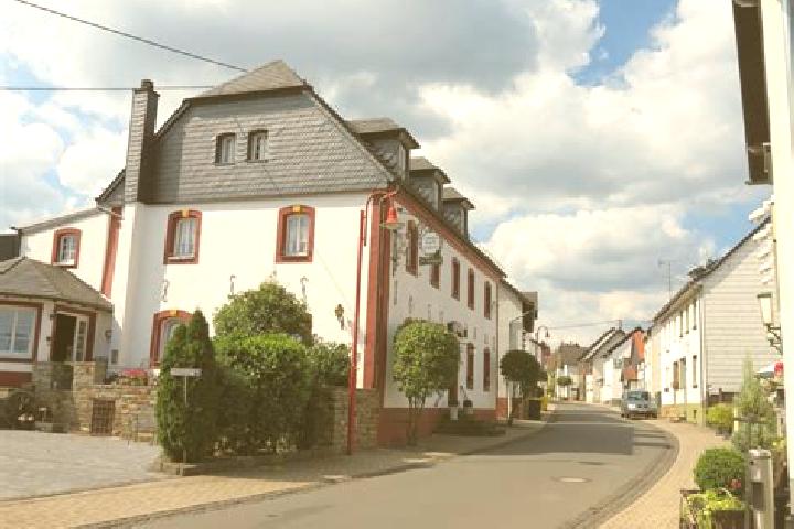 Escorts Barweiler, Germany — Local Companions