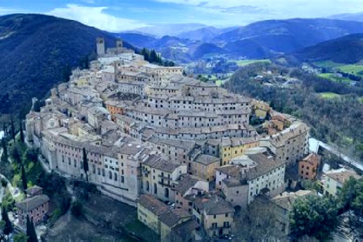 Escorts Bastia umbra, Italy — Local Companions