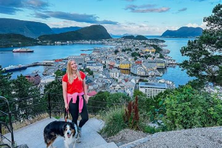 Escorts Batsfjord, Norway — Local Companions