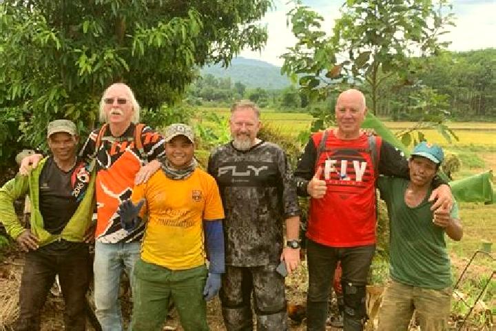 Escorts Baturinggit Kaja, Indonesia — Local Companions