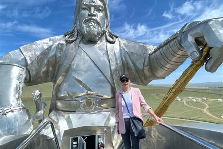 Escorts Bayanbulag, Mongolia — Local Companions