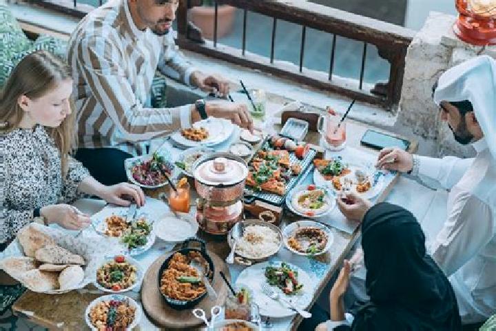 Escorts Bayt Adhaqah, Yemen — Local Companions