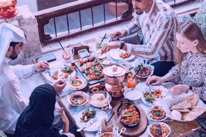Escorts Bayt Awwa, Palestine — Local Companions