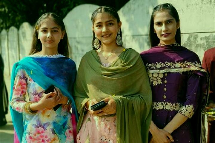 Escorts Bazpur, India — Local Companions