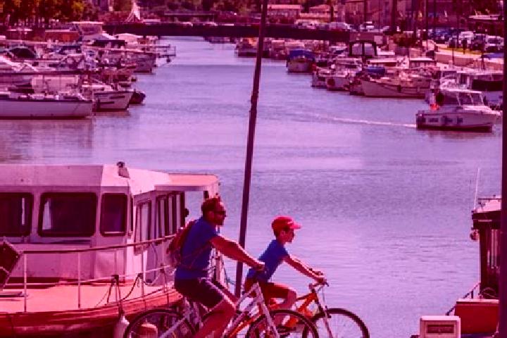 Escorts Beaucaire, France — Local Companions