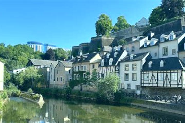 Escorts Bech-Kleinmacher, Luxembourg — Local Companions