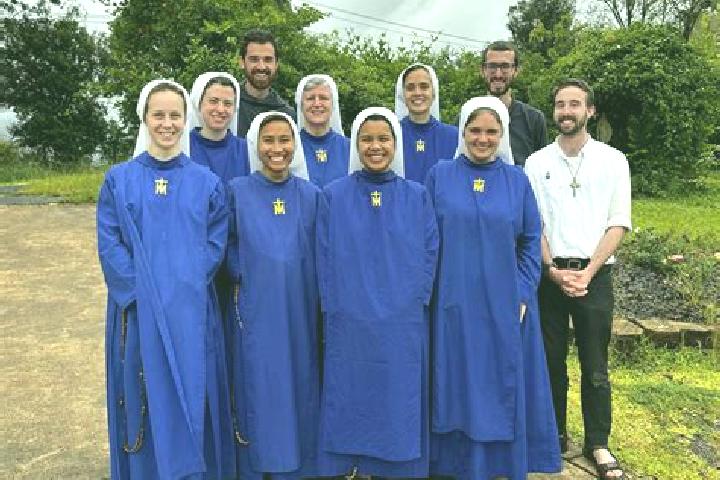 Escorts Bellencombre, France — Local Companions