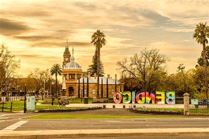 Escorts Bendigo city centre, Australia — Local Companions