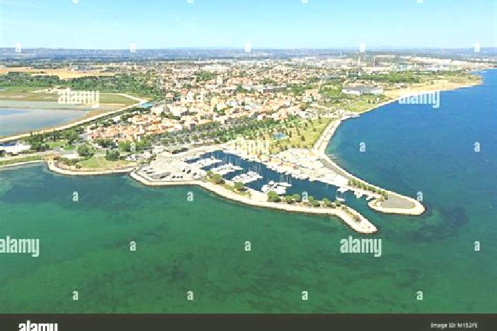 Escorts Berre-l Etang, France — Local Companions