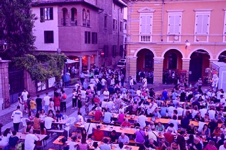 Escorts Berzano di Tortona, Italy — Local Companions