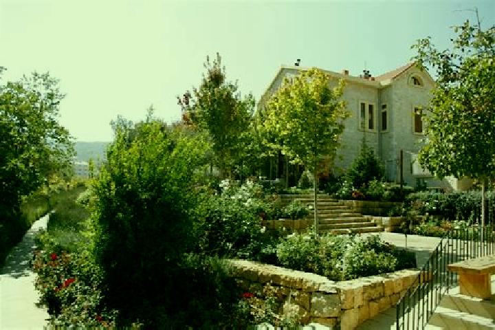 Escorts Bhamdoun, Lebanon — Local Companions
