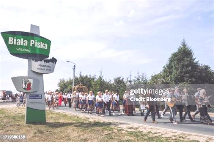 Escorts Biala Piska, Poland — Local Companions