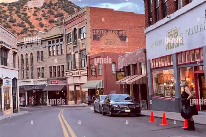 Escorts Bisbee, United States — Local Companions