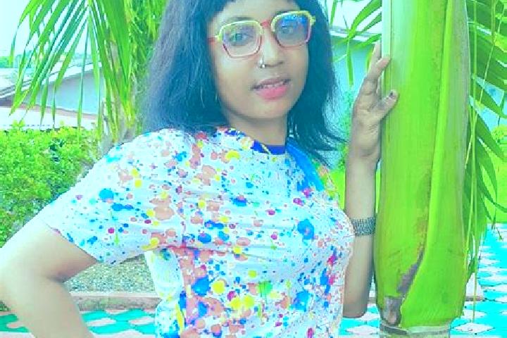 Escorts Bissikrima, Guinea — Local Companions