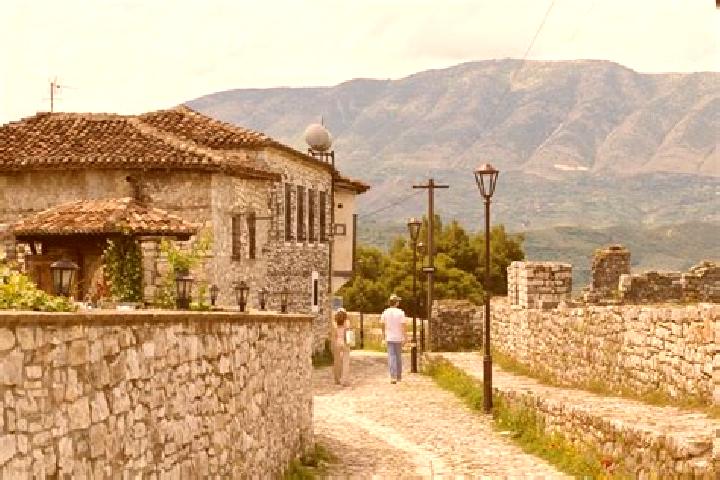Escorts Blinisht, Albania — Local Companions