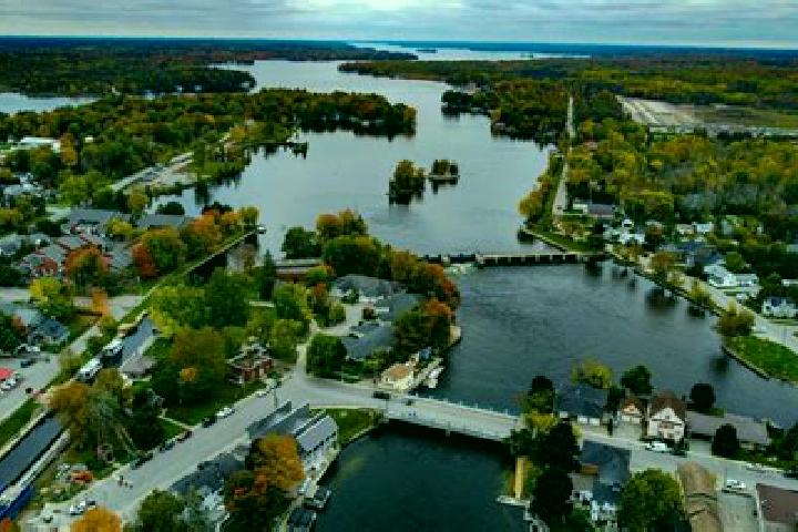 Escorts Bobcaygeon, Canada — Local Companions