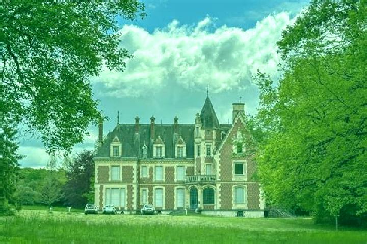 Escorts Boismorand, France — Local Companions