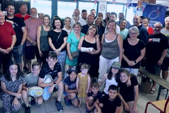 Escorts Bollene, France — Local Companions